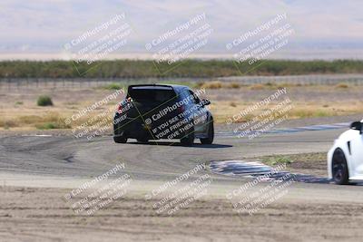 media/Oct-04-2025-OnGrid (Sat) [[44bd565ffa]]/Green Group/Grapevine/